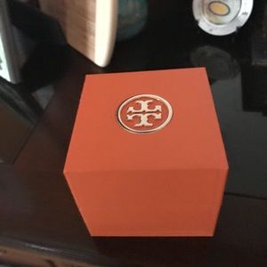 Meet your Posher, Norma